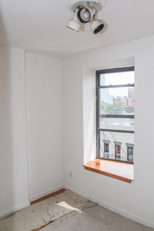 Building Photo - 104 Second Avenue Rental