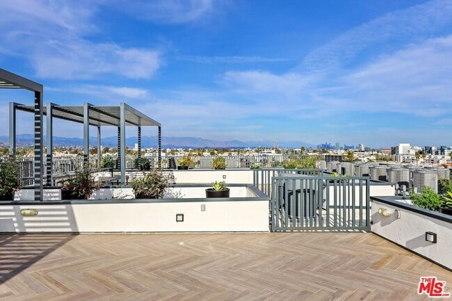 Photo - 3657 Motor Ave Unit 101