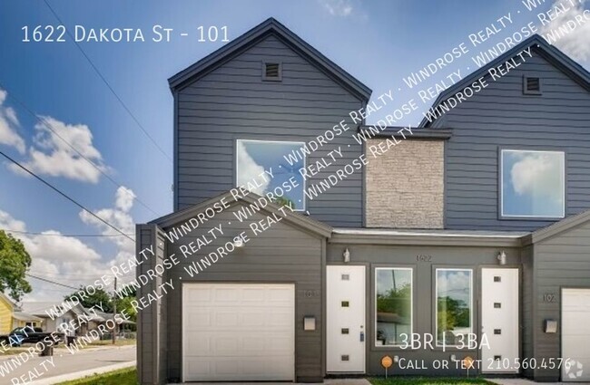 Building Photo - Beautiful Townhome! Unit 101