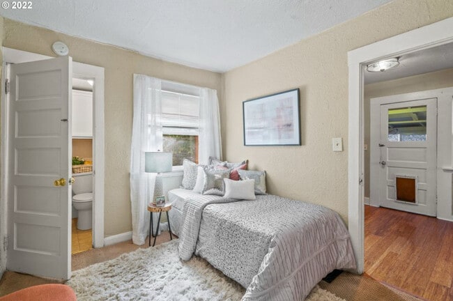 Photo - 5322 NE 11th Ave