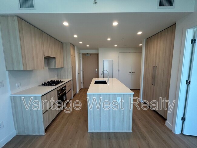 Photo - 1626 Water St