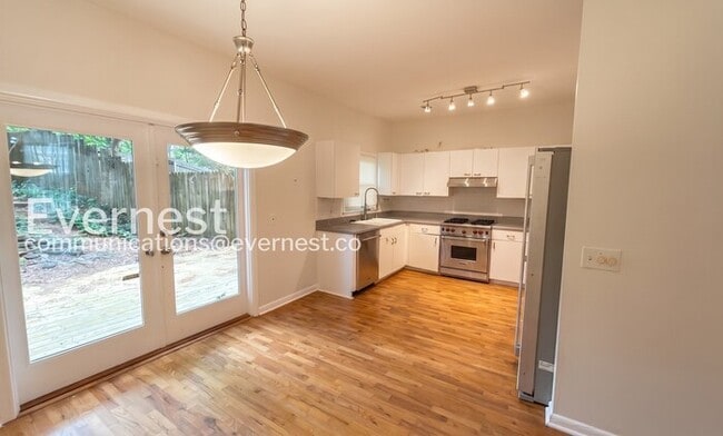 Photo - 1202 Cleburne Ave NE
