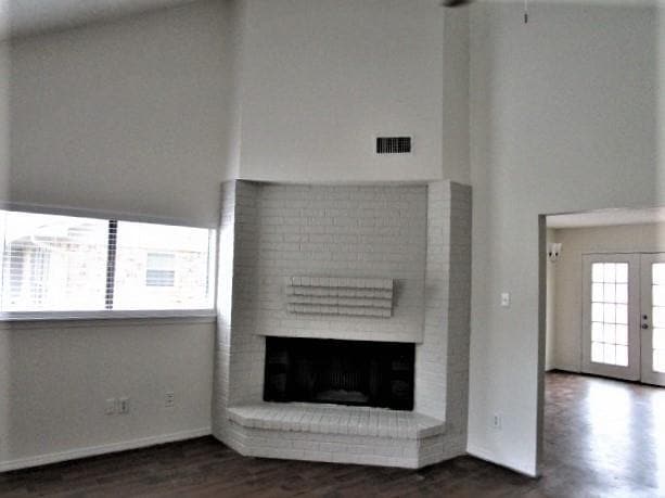 Photo - 852 Whitehall Dr