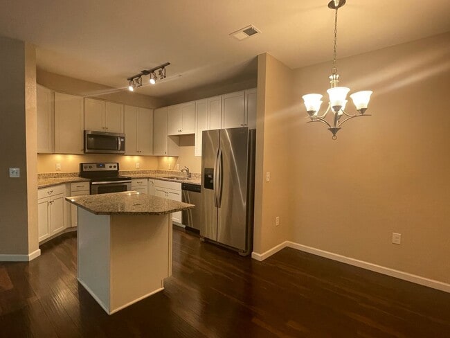 Photo - 804 Summer Hawk Dr Unidad 9207