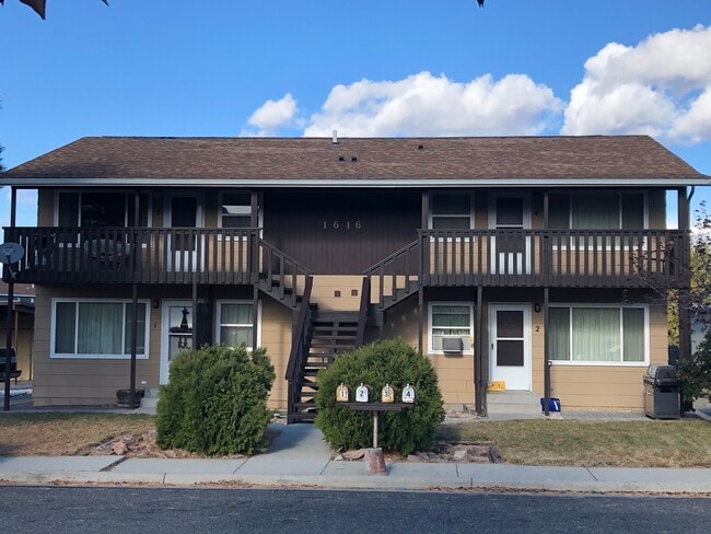Building Photo - 1616 Hudson St Unit 3