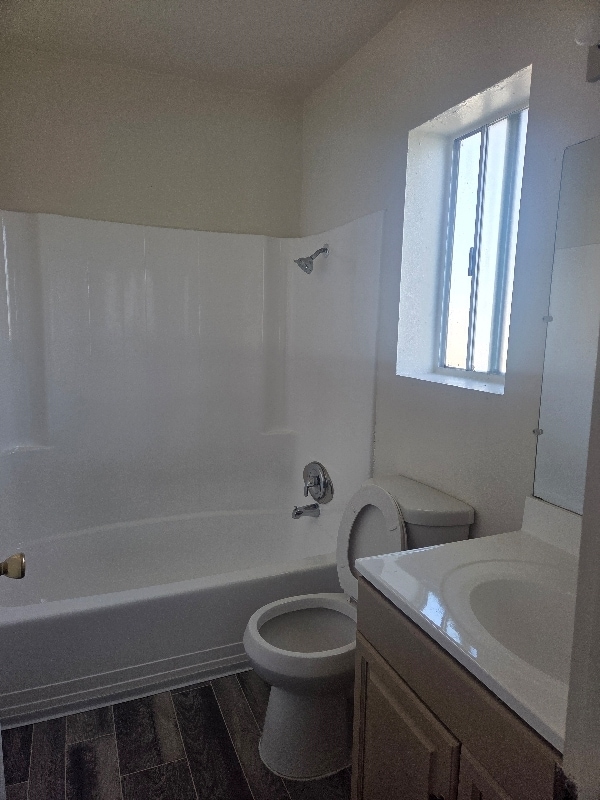 Photo - 995 N Mollison Ave Unit 26