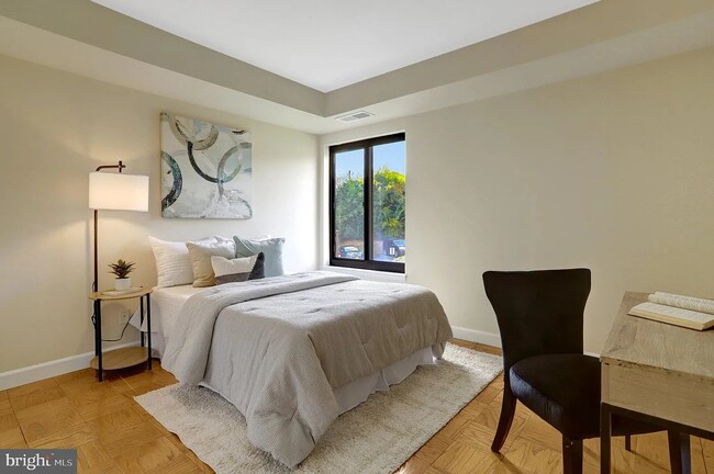 Building Photo - 26 Carousel Chase