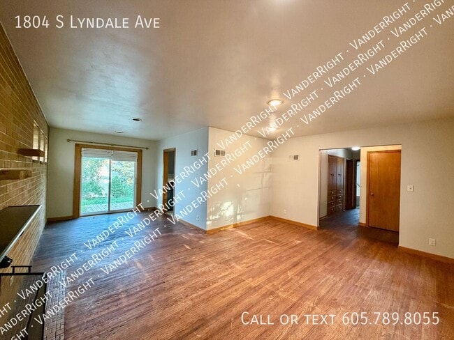 1804 S Lyndale Ave