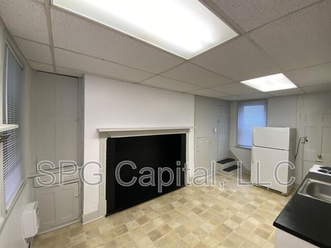Photo - 19 N Main St