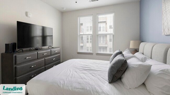 Photo - 1852 E Northside Dr Unidad 2410