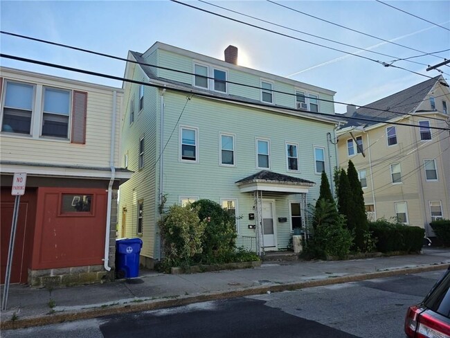 230 Washington St Unit 3