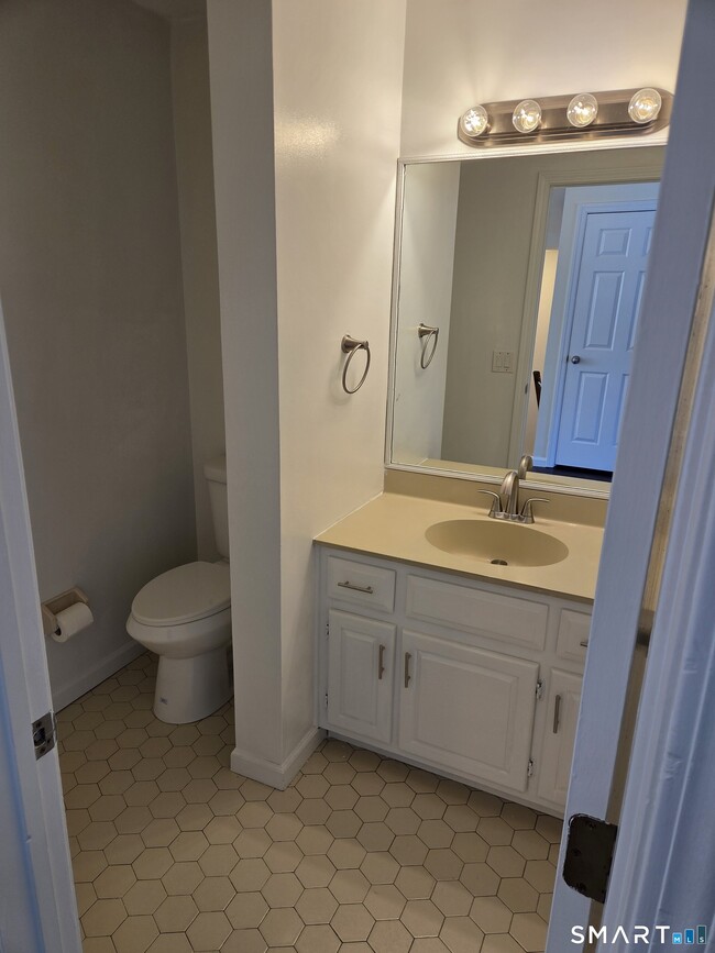 Photo - 27 Crows Nest Ln Unit 8F