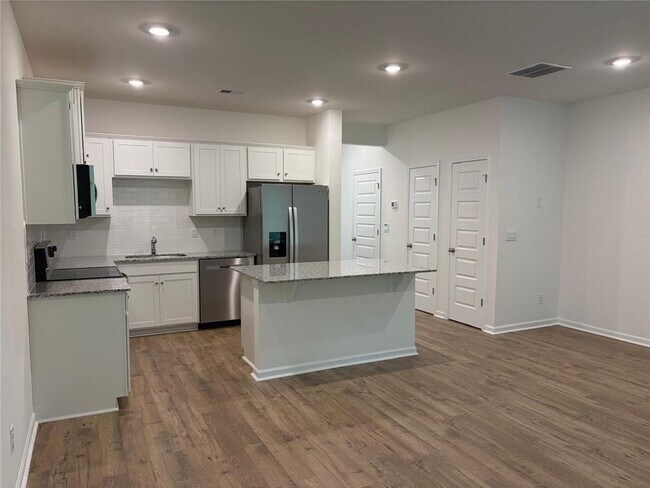 Photo - 2819 Tech Way NW