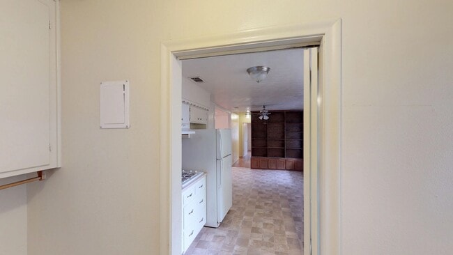 Photo - 3 Bedroom/2bath/2 Car Garage