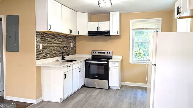 3307 Guthrie Dr