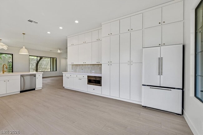 Photo - 28 Stonemark Dr