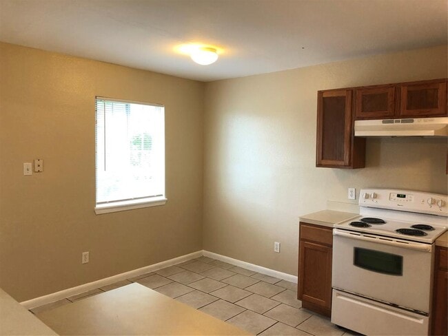 Photo - 7300 Twin Crest Dr