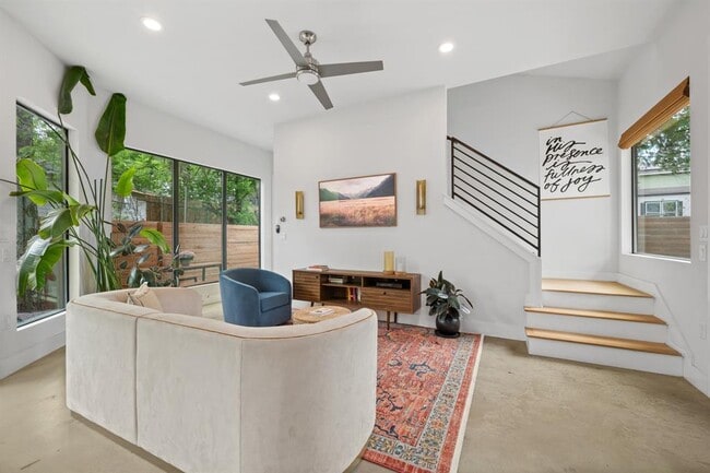 Photo - 1710 Adina St