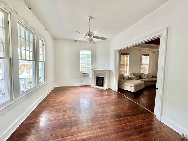 Photo - 1307 Avenue H