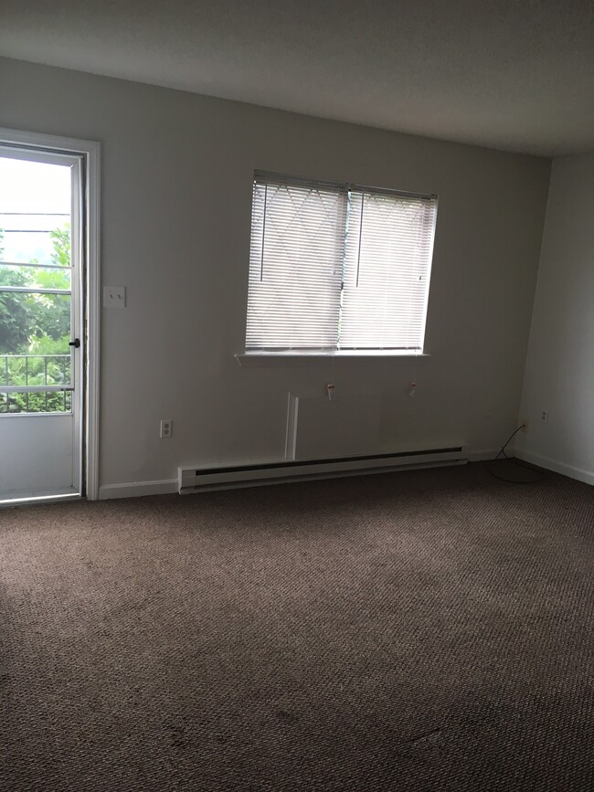 Photo - 232 Waterville St