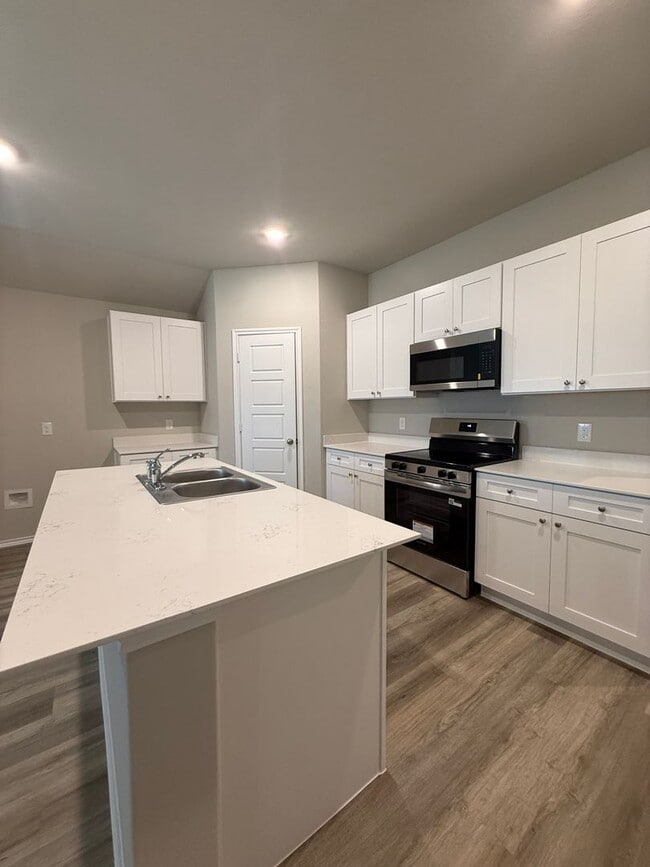 Photo - 1108 Belhaven St