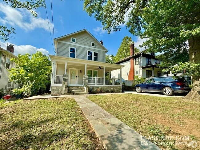 Building Photo - 1257 Lawrence St NE Rental