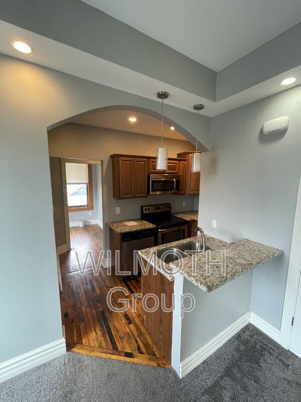 Photo - 410 E 16th St Unit #2