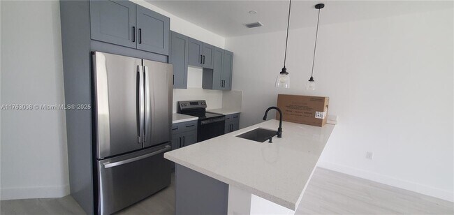 Photo - 122 Gretchen Ave S Apartment Unit 122