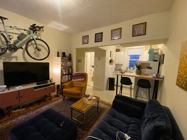 Photo - 162 Kelton St Unit 6