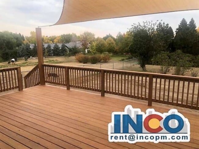 Photo - 4940 Lakeshore Dr