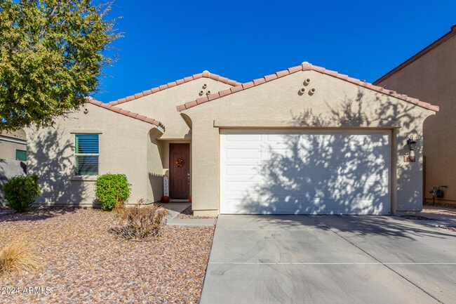 550 W Tallula Trail