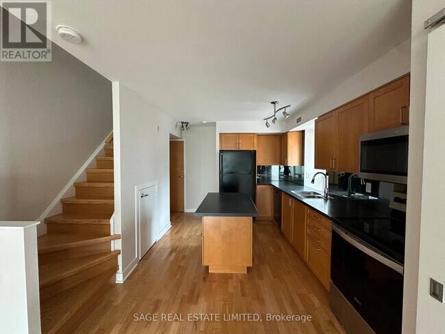 Photo - 77 Lombard St Unité 901