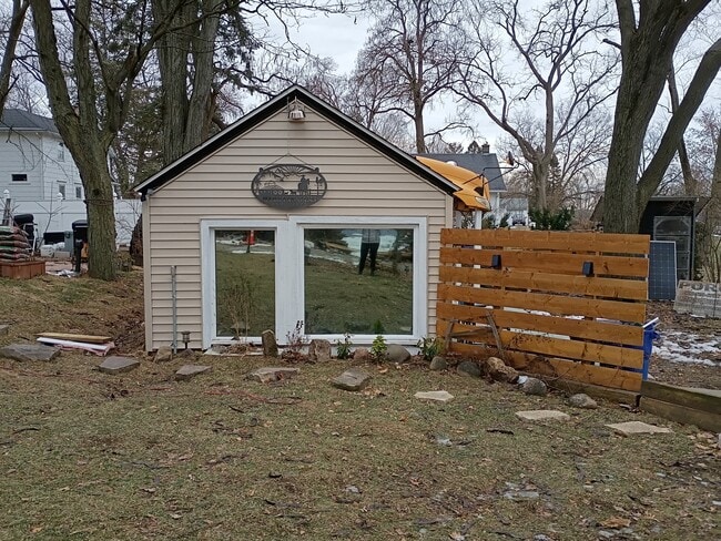 Photo - 1125 Molitor Rd