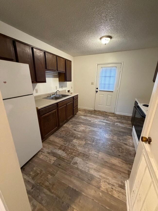 Photo - 00203 Unit RIGHT