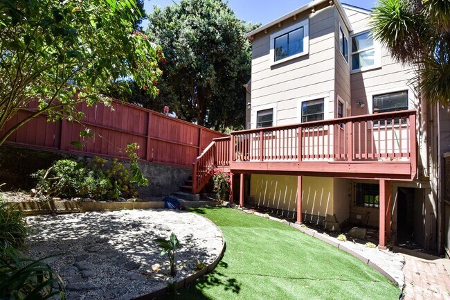 Photo - 4447 24th St