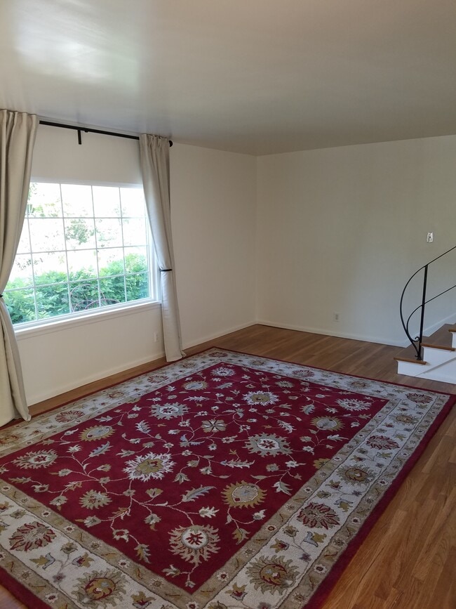 Photo - 1305 E Michigan Ave