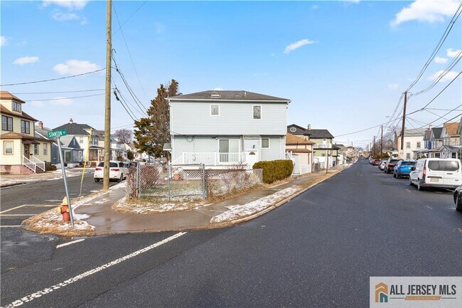 Photo - 1 Stanton St