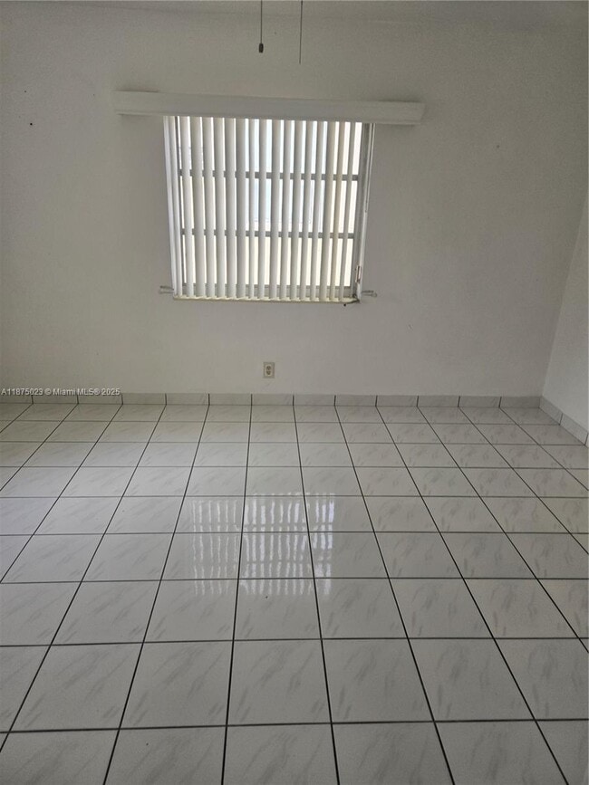 Photo - 1708 Plunkett St Unit rear