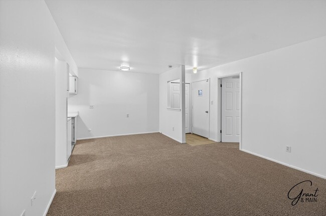 Photo - Redford Square Apartments