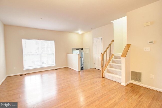 Building Photo - 7127 Ladd Cir