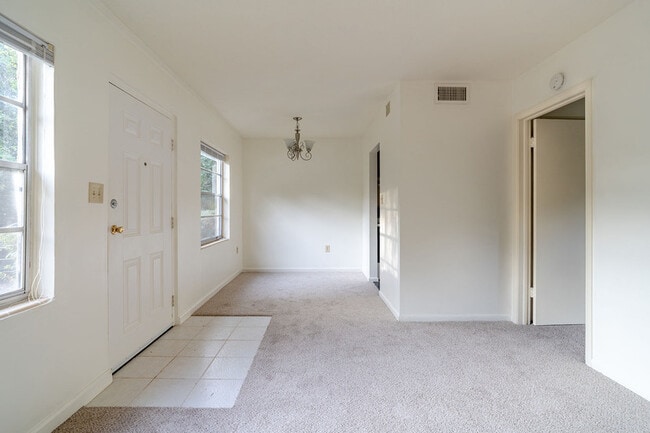 Photo - 236 Desoto Dr Unit 6