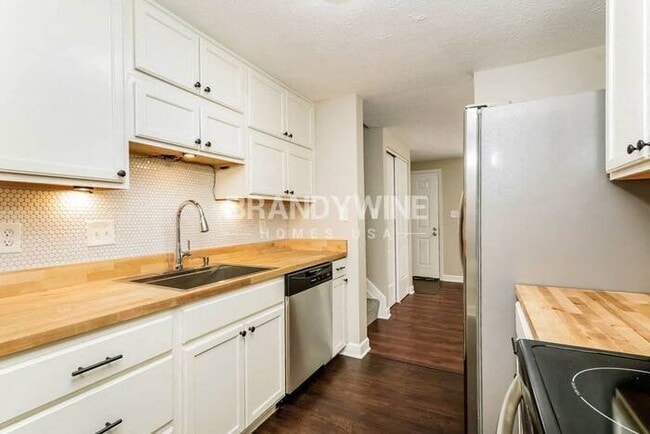 Photo - 3336 Corey Dr