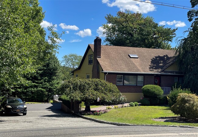 Building Photo - 169 Old Mamaroneck Rd Unit #2 Rental