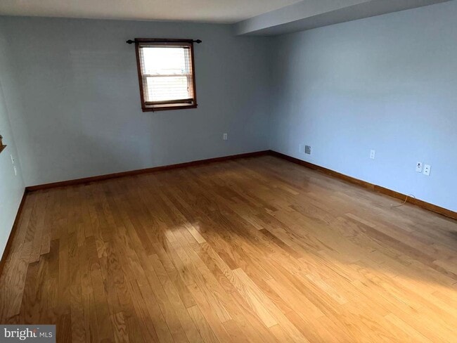 Photo - 5052 Lakeland Ct