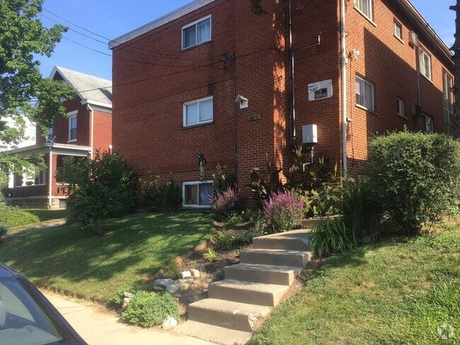 Building Photo - 1912 Mills Ave Unit 11 Rental