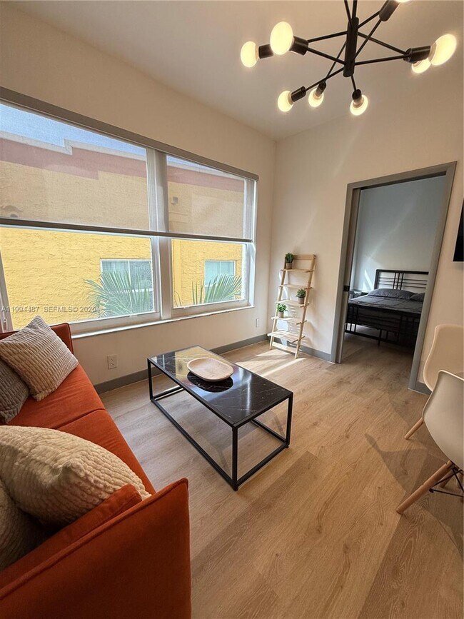 Photo - 1320 Drexel Ave Unit 302