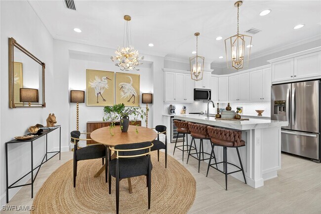 Building Photo - 8877 Yucatan Ct