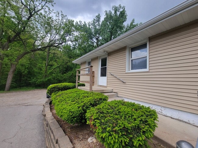Photo - 152 Maywood Avenue Unit B