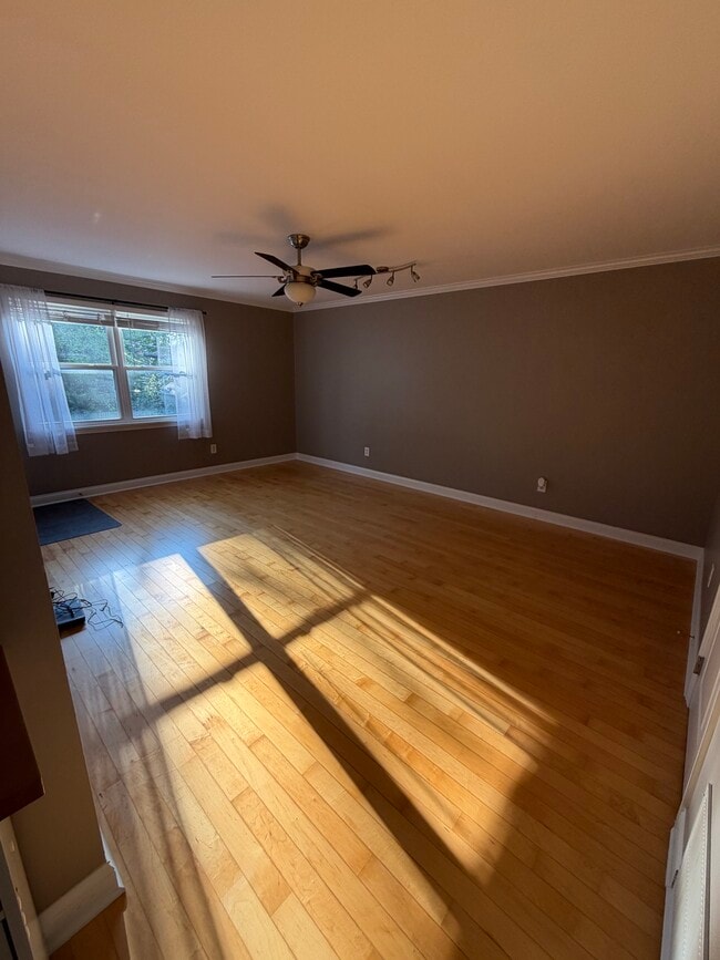 Photo - 1397 Broadview Ave Unit 16
