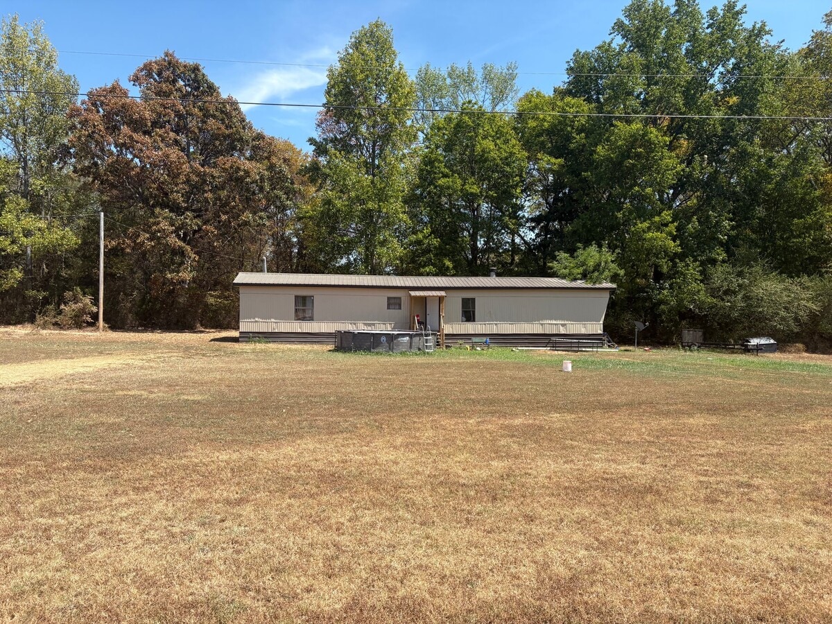 Photo - 190 Coburn Ln